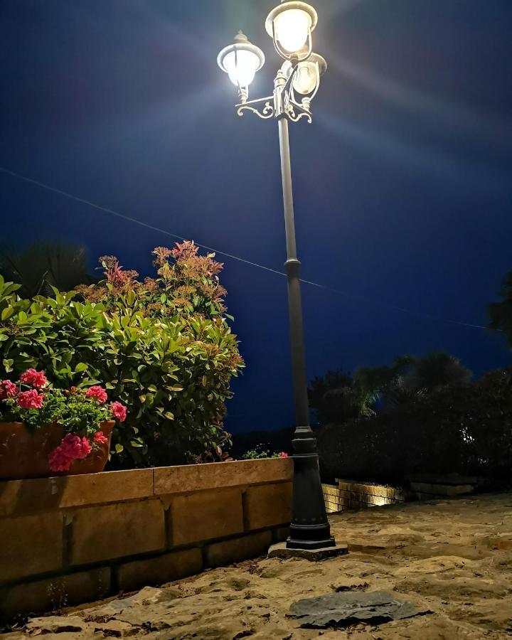 Villa Russo Калтанисета Екстериор снимка