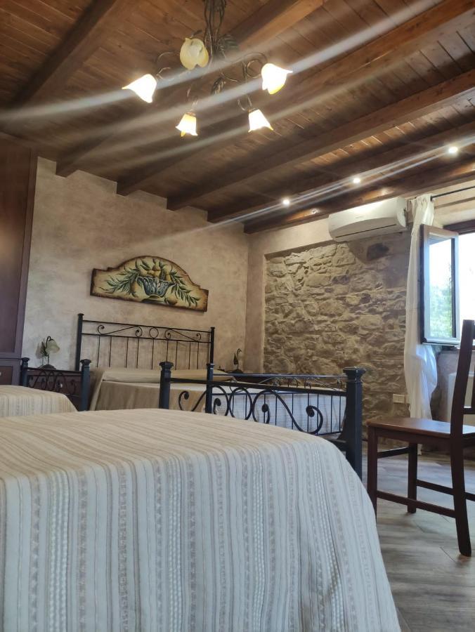 Villa Russo Калтанисета Екстериор снимка