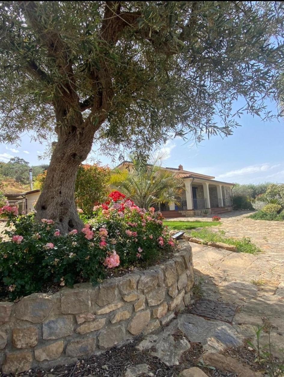 Villa Russo Калтанисета Екстериор снимка