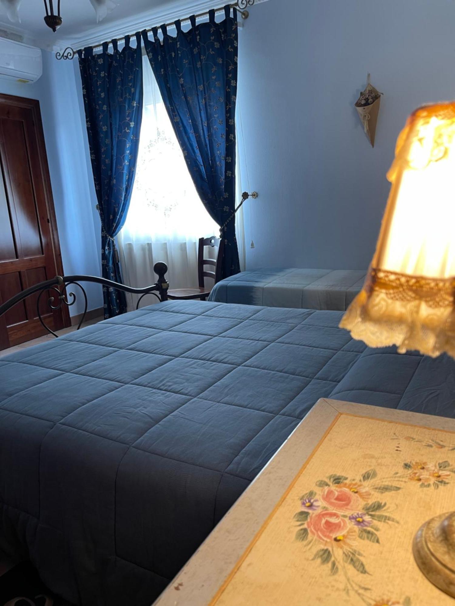 Villa Russo Калтанисета Екстериор снимка